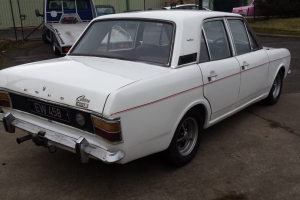 FORD CORTINA 1600E